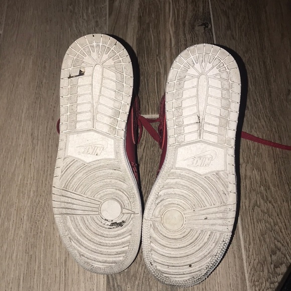 Red Air Jordan 1 Retro Elephant - Picture 5 of 7